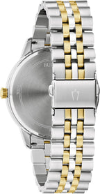 Bulova Reloj clásico de tres manecillas para hombre, con diamantes, de cuarzo, dos tonos, acero inoxidable, Estilo: 98D188