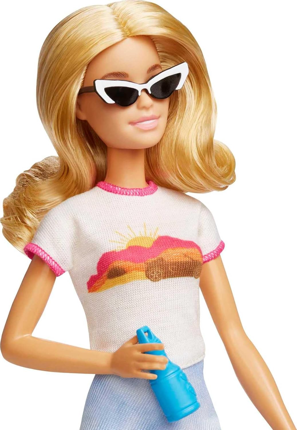 Muñeca Barbie y accesorios, set de viaje con cachorro y más de 10 p...