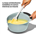 OXO Good Grips Juego de 3 Cuencos de Plástico para Mezclar de 3 Piezas - Azul Cadete, Gris Torre, Jade, Pequeño, Mediano, Grande