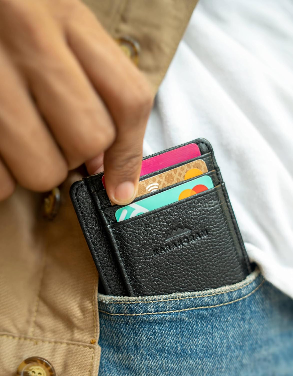 KARAKORAM - Tarjetero de cuero para tarjetas de crédito para hombres y mujeres, cartera delgada de bolsillo frontal con bloqueo RFID, cuero de vaca de grano superior hecho a mano