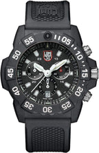 Luminox Navy Seal Cronógrafo Reloj para hombre 1.772 in Serie 3580/3590 Cronógrafo militar CARBONOX™ Reloj de cuarzo suizo 200M impermeable auto luminoso
