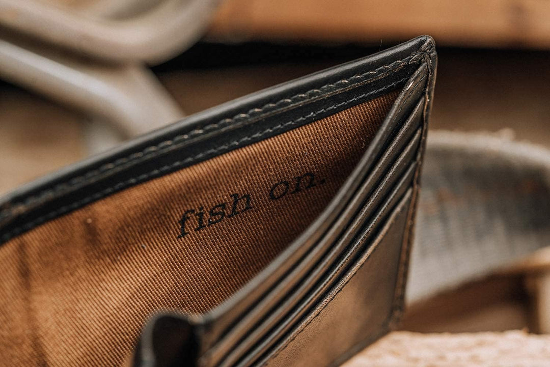 House of Jack Co. Bass Fish - Cartera plegable de doble identificac...