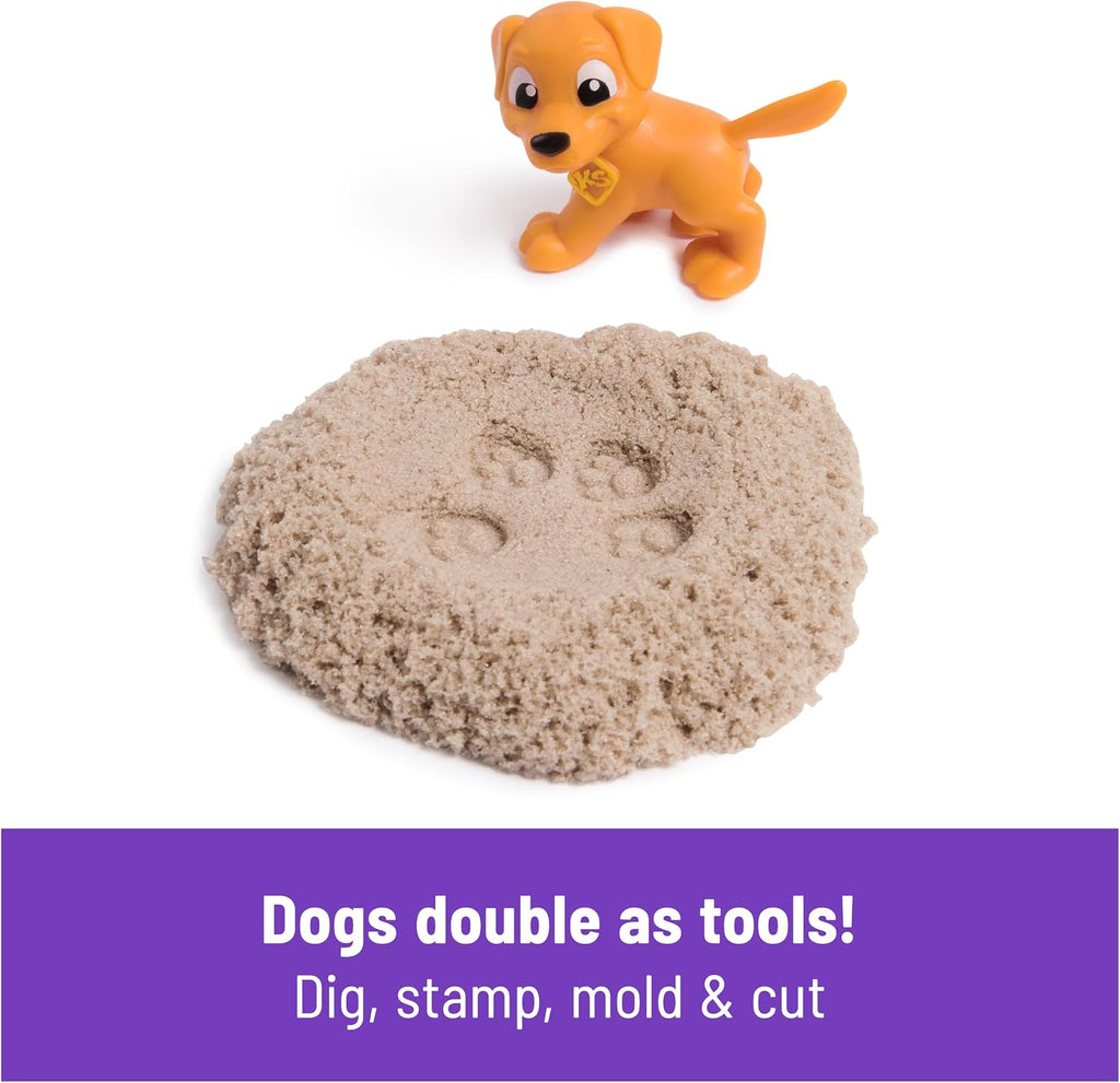 Kinetic Sand, Zona de juegos para cachorros, arena de 23.99 oz, 3 accesorios multiusos para perros, 2 herramientas de arena, estuche de transporte cómodo, juguetes para niños y niñas, a partir de 3