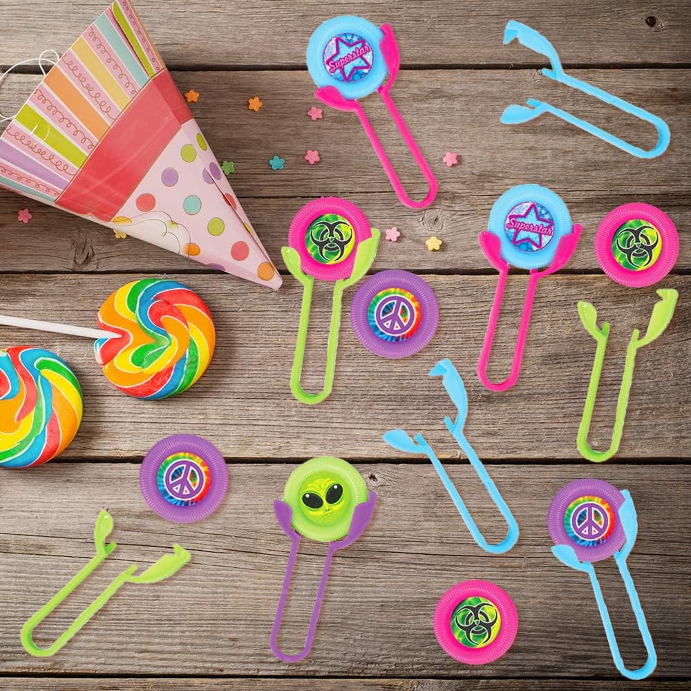 ArtCreativity Juego de 48 mini discos, juguetes de disco volador para niños en varios diseños, juguetes geniales al aire libre para niños y niñas, rellenos de bolsas de regalos y recuerdos de fiesta