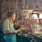 CRAFTSMAN - Luz de trabajo portátil inclinable LED de 1100 lúmenes, 4000 K