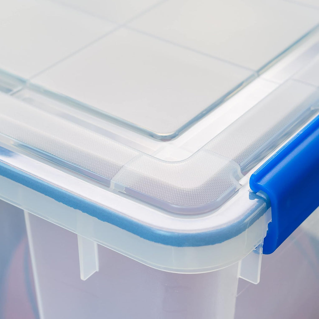 IRIS USA - Contenedor organizador de plástico hermético de 70 cuartos de galón con tapa duradera y sello y hebillas de cierre seguro