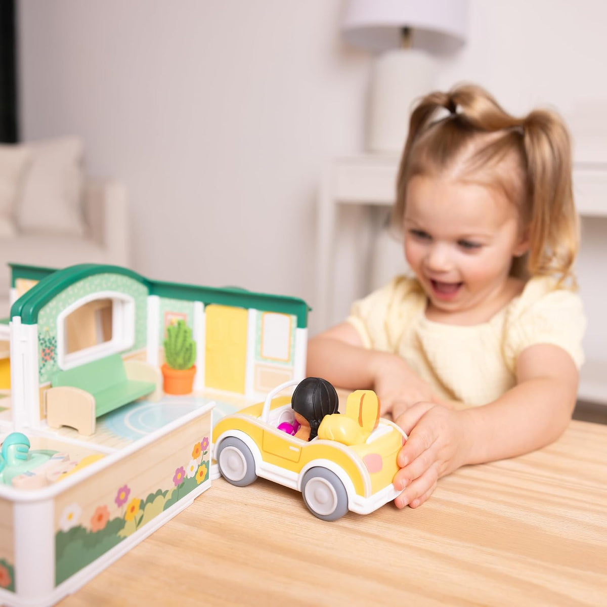 Melissa & Doug Cheery Lane - Juego modular de casa de juegos, figuras de