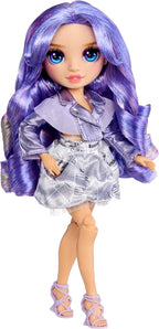 Rainbow High Pretty in Paris Fashion - Violet Willow (púrpura), muñeca de moda arcoíris de 11 pulgadas con atuendo, bolso elegante, regalo de juguete para niñas de 4 a 12 años