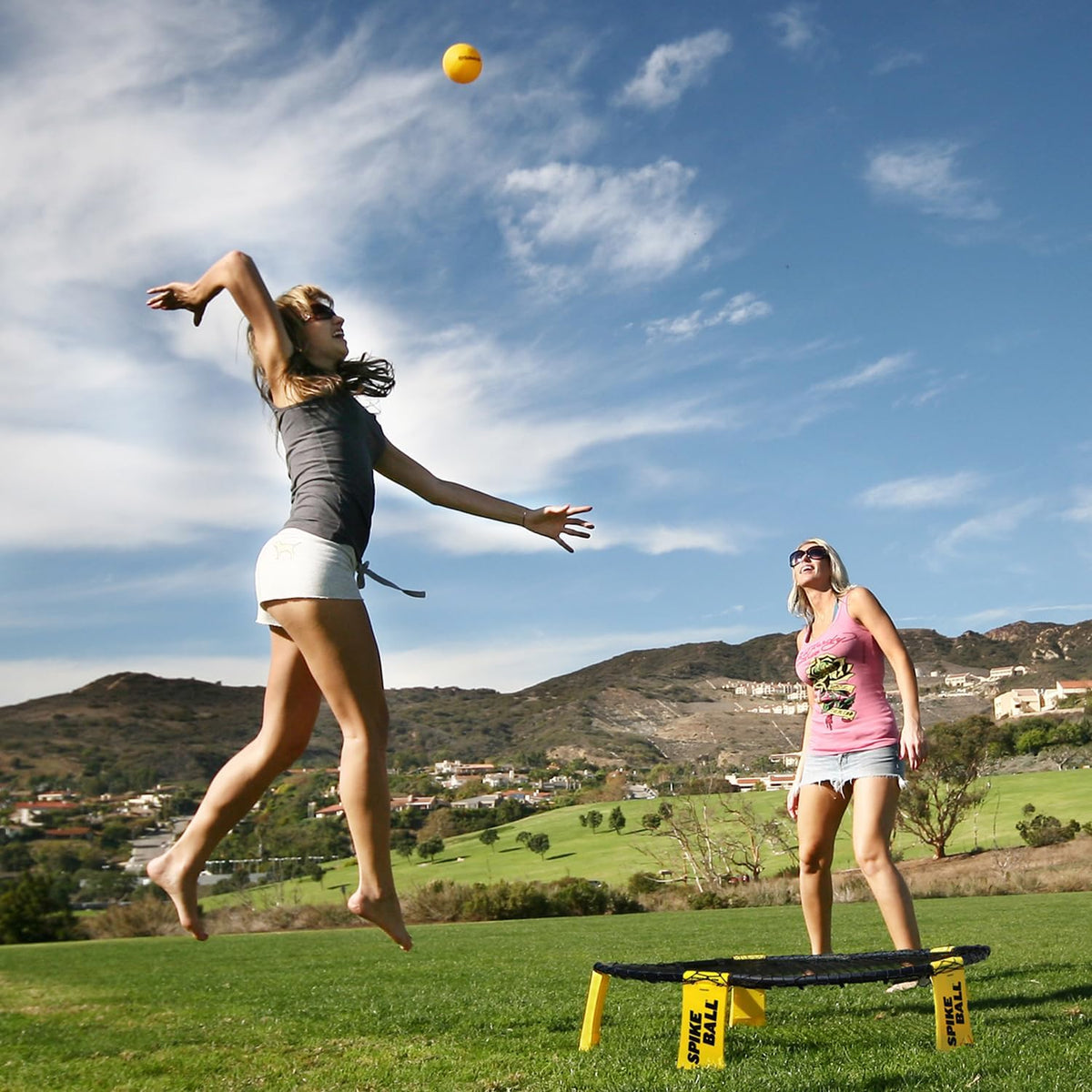 Spikeball El kit original de 1 pelota - Juego de juegos al aire libre, patio y camping - Incluye pelota, red, bolsa con cordón y libro de reglas