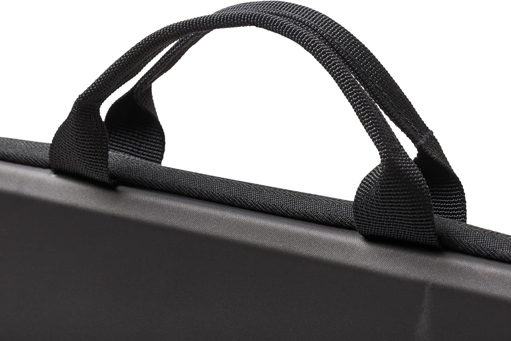 UAG Funda para Laptop, Funda Mediana, Se Adapta a Portátiles de hasta 13-14", Medium - Black