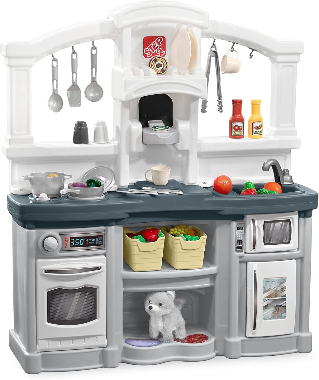 Step2 Fun with Friends - Juego de cocina para niños, cocina para interiores y exteriores con luces y sonidos, plástico duradero, accesorios de juguete de 25 piezas, niños pequeños de 2 años en adelante, gris