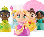 Disney Store Juego oficial de juguetes de baño de princesas de Disney, incluye 5 juguetes detallados con un cubo de almacenamiento colante, diversión para el baño y juego acuático para niños