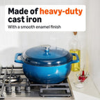 Amazon Basics Olla holandesa de hierro fundido esmaltado con tapa, 6 cuartos de galón, redonda, doble asa, resistente, apta para horno para guisos, asar y hornear, azul