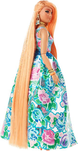 Barbie Muñeca de moda extra elegante y accesorios con forma curvilí...