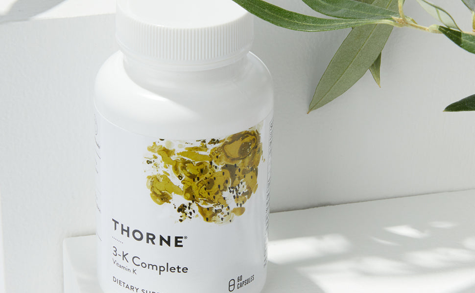 Thorne Vitamina K Vitaminas K1 y K2 Apoya huesos fuertes