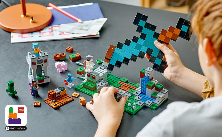 LEGO Minecraft The Sword Outpost 21244 - Juguete de
