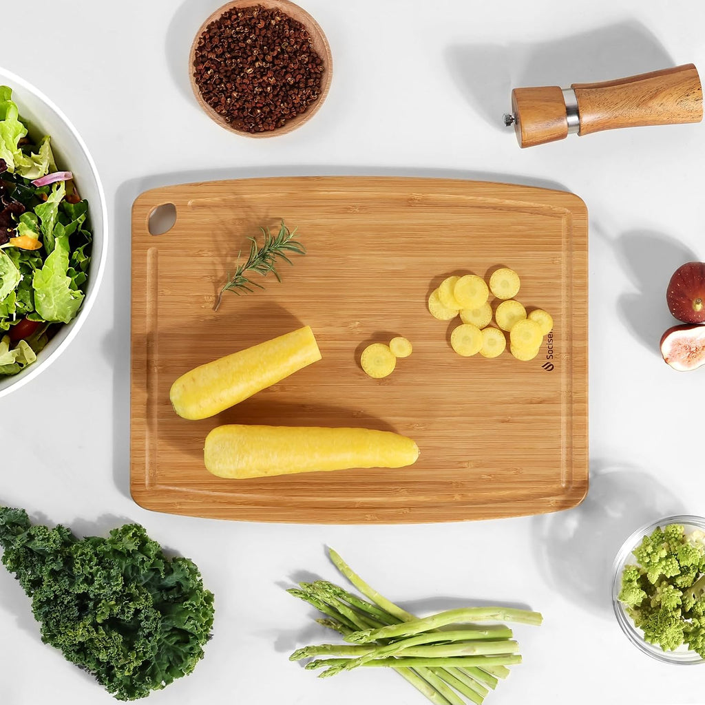 Tabla de cortar de bambú ligera y duradera con pies antideslizantes, tabla de cortar de madera no tóxica para cocina, resistente al calor, tabla de cortar y charcutería con ranura para jugos, esenciales de cocina para carne