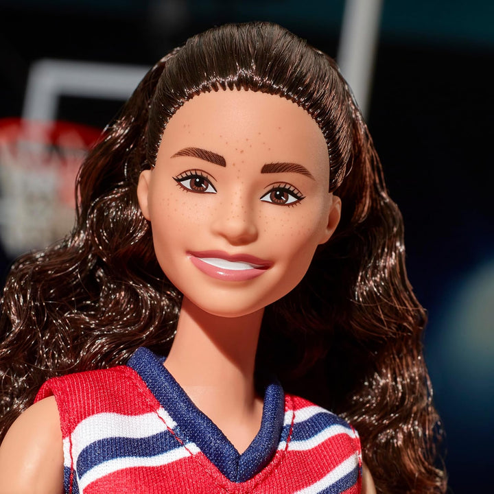 Barbie Muñeca exclusiva, Sue Bird con ropa de uniforme número 10 y...