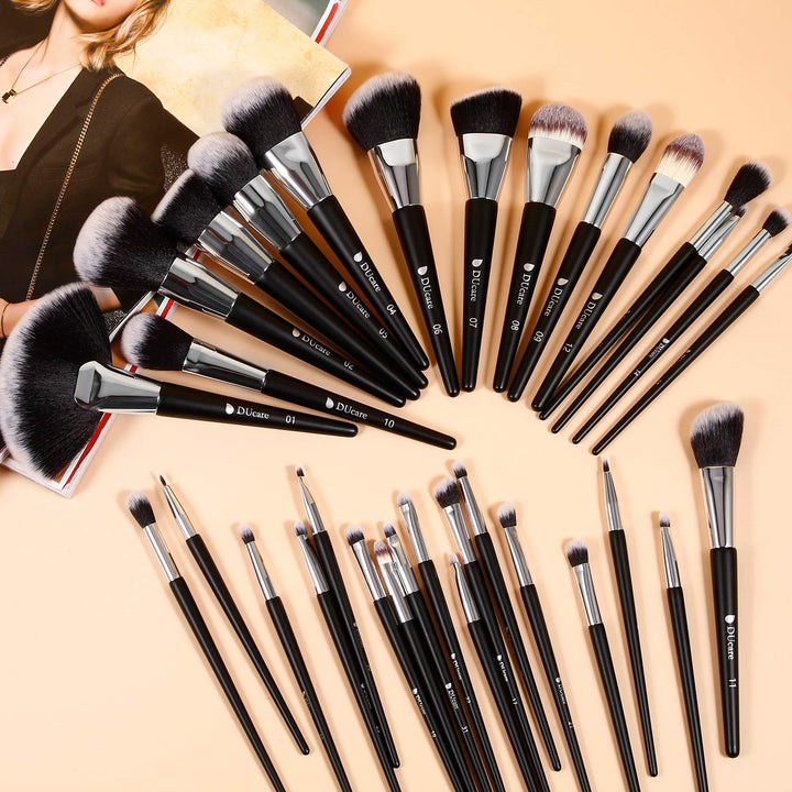 DUcare Juego de 32 brochas de maquillaje de grado profesional, ultr...