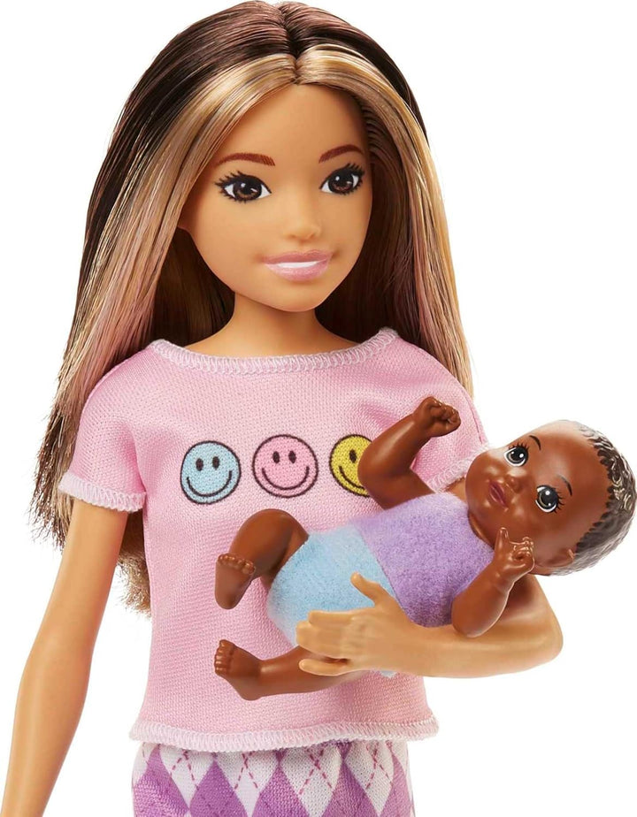 Muñecas Barbie y accesorios, muñeca Skipper (cabello bicolor) con f...