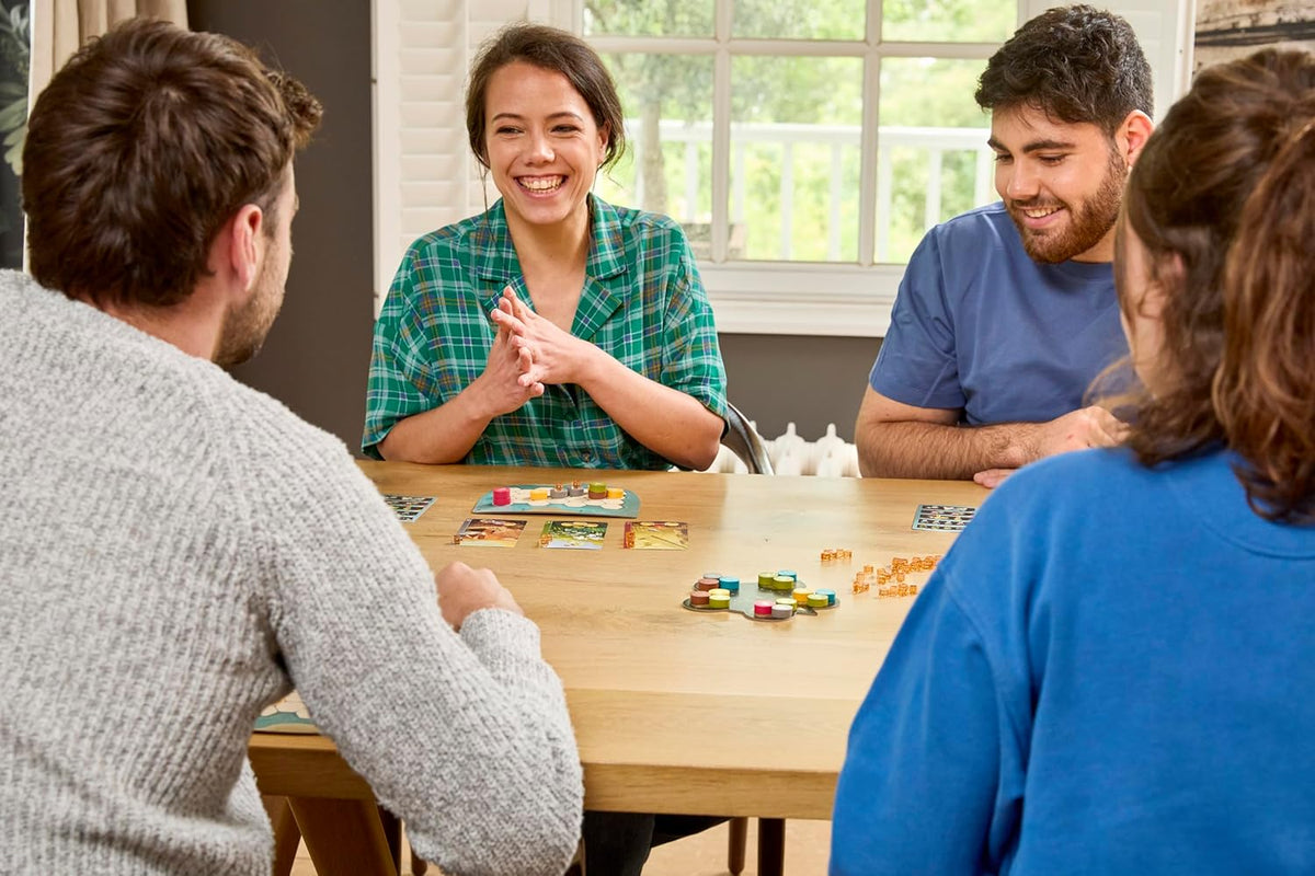 Asmodee Harmonies Juego de mesa - Crea paisajes oníricos, juego estratégico y poético, juego familiar divertido para niños y adultos, a partir de 10 años, 1-4 jugadores, tiempo de juego de 30 minutos