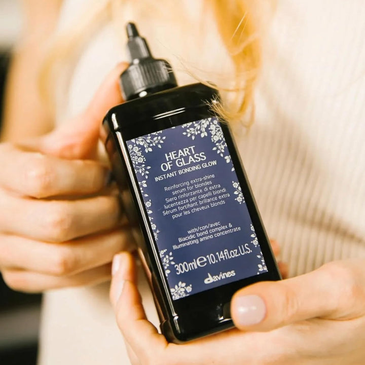 Davines Heart of Glass Instant Bonding Glow, suero rubio de acción...