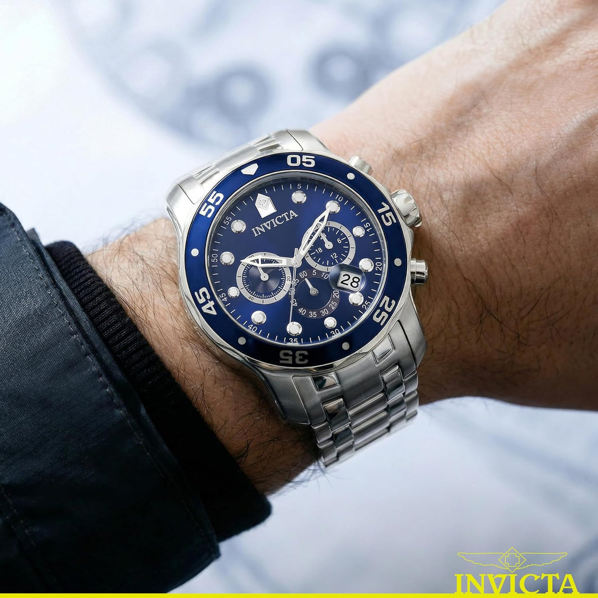Invicta Pro Diver - Reloj cronógrafo de cuarzo con correa de acero inoxidable, color plateado, modelo 26 0073