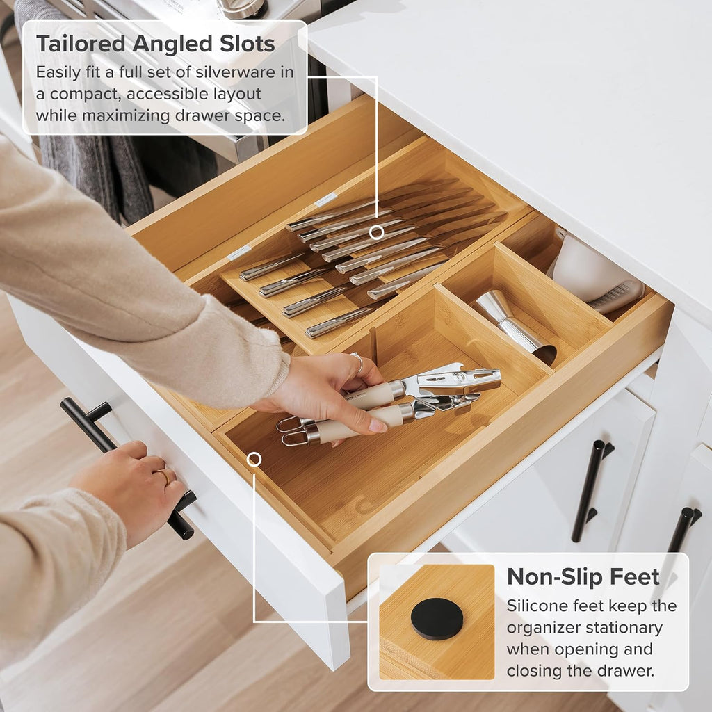 Organizadores Premium de Cajón para Cubiertos y Utensilios – Diseño Inclinado de 3 Compartimentos y 5 Compartimentos, Ranuras Etiquetadas, Pies Antideslizantes, 100% Bambú Sostenible