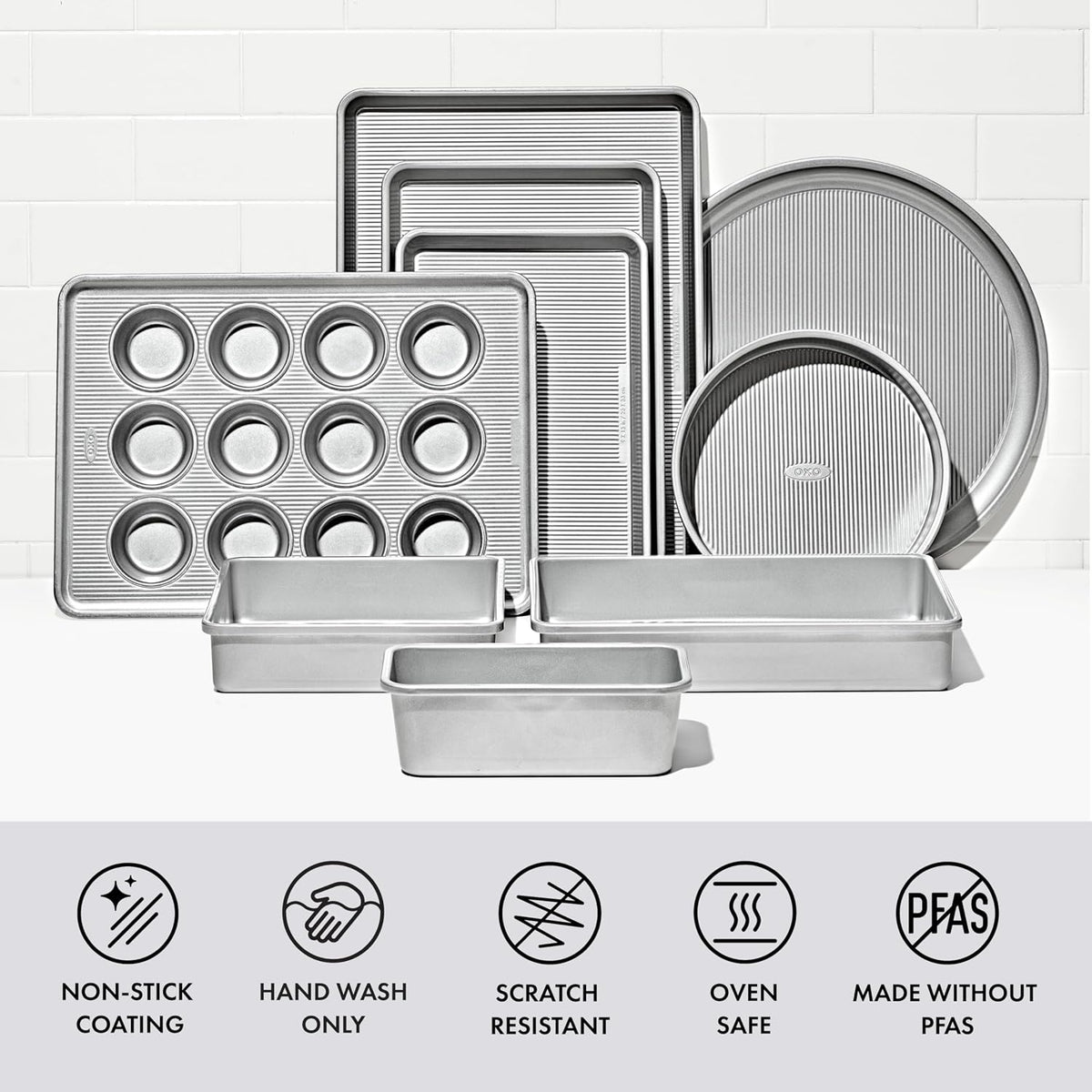 OXO Good Grips - Bandeja de horno antiadherente de media hoja con revestimiento transparente Pro