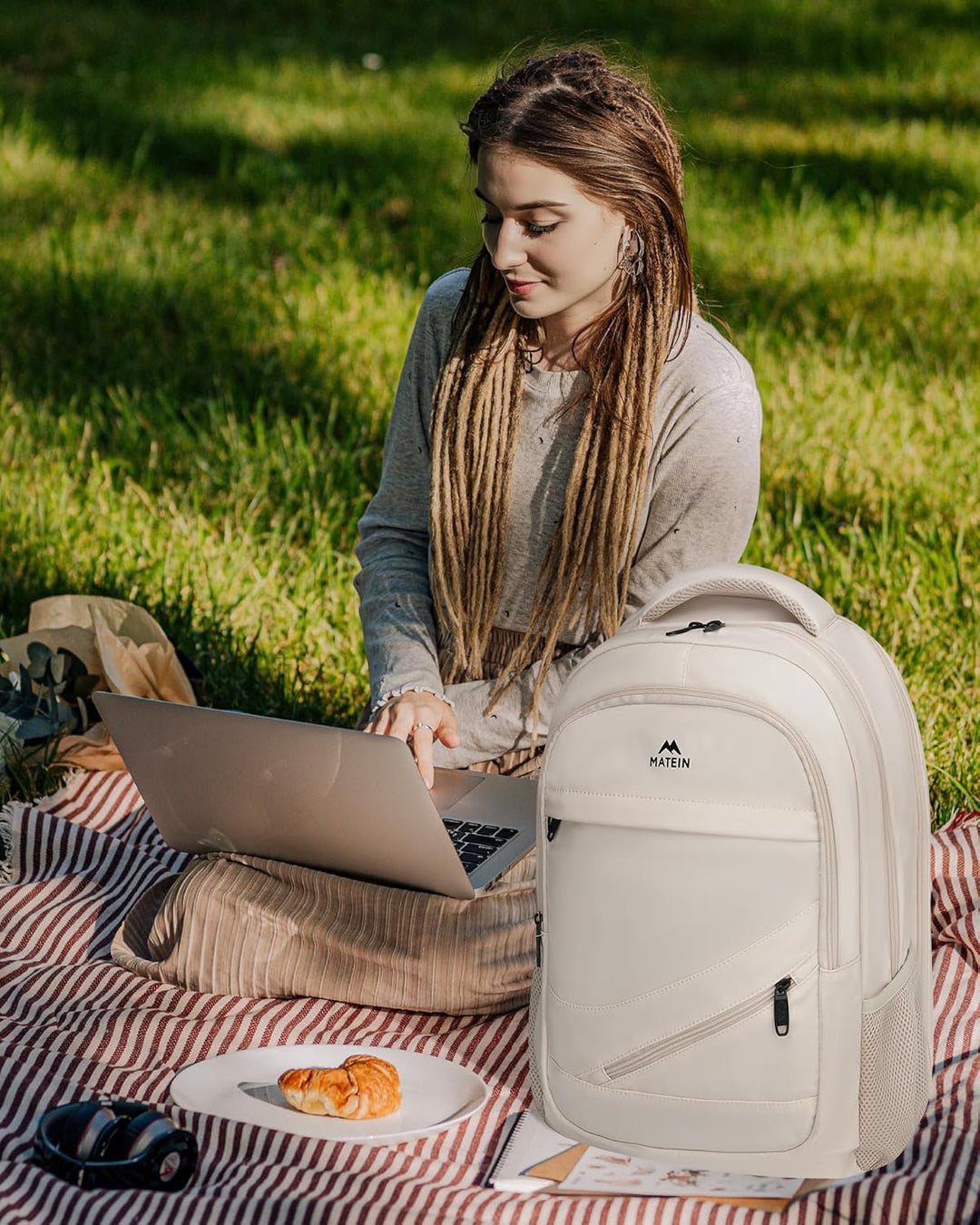 MATEIN - Mochila para laptop de gran capacidad para mujeres, mochil...