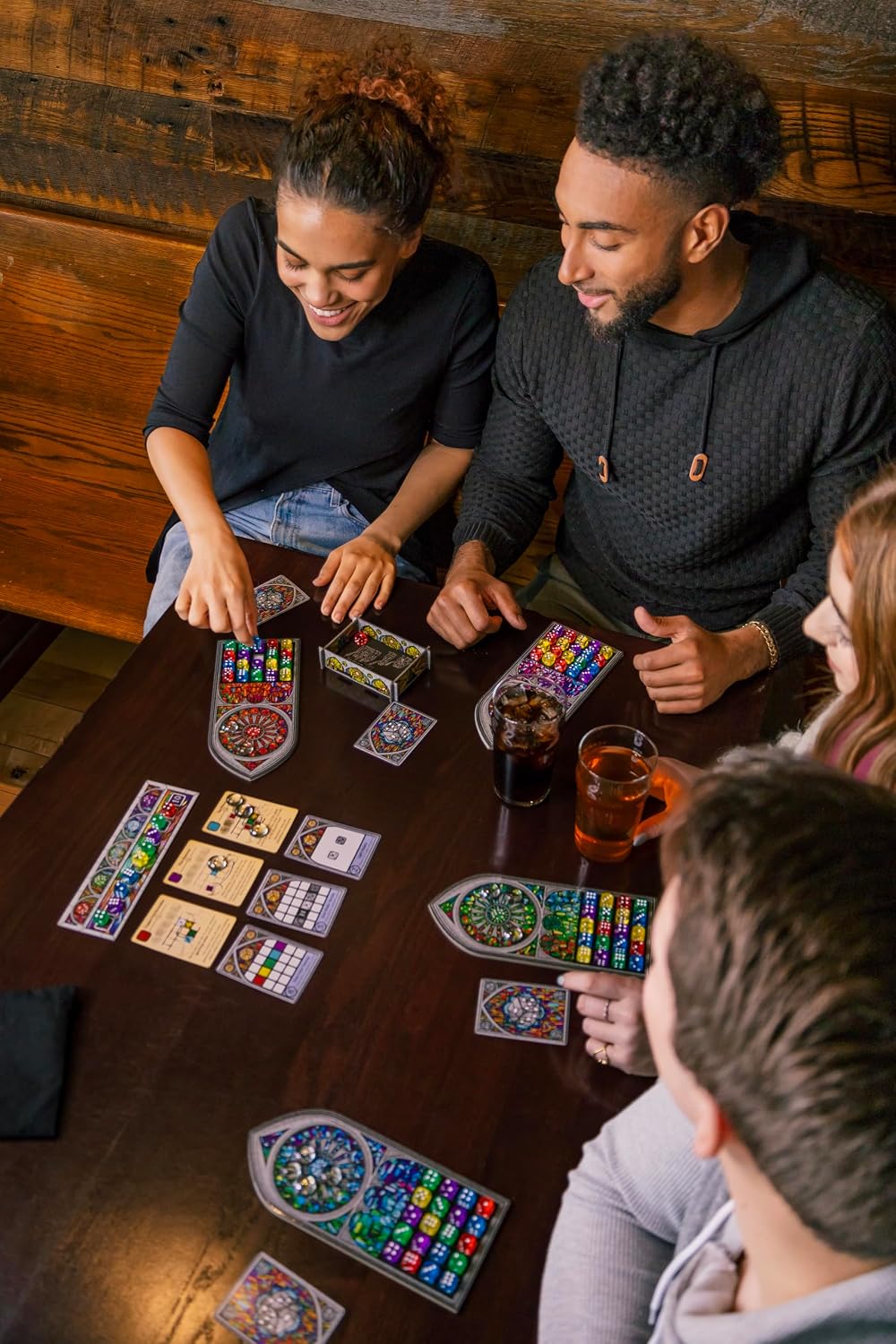 Juego de mesa Sagrada | Juego familiar para niños y adultos | Juego de estrategia de selección y colocación de dados | A partir de 10 años | 1 a 4 jugadores | por Floodgate Games