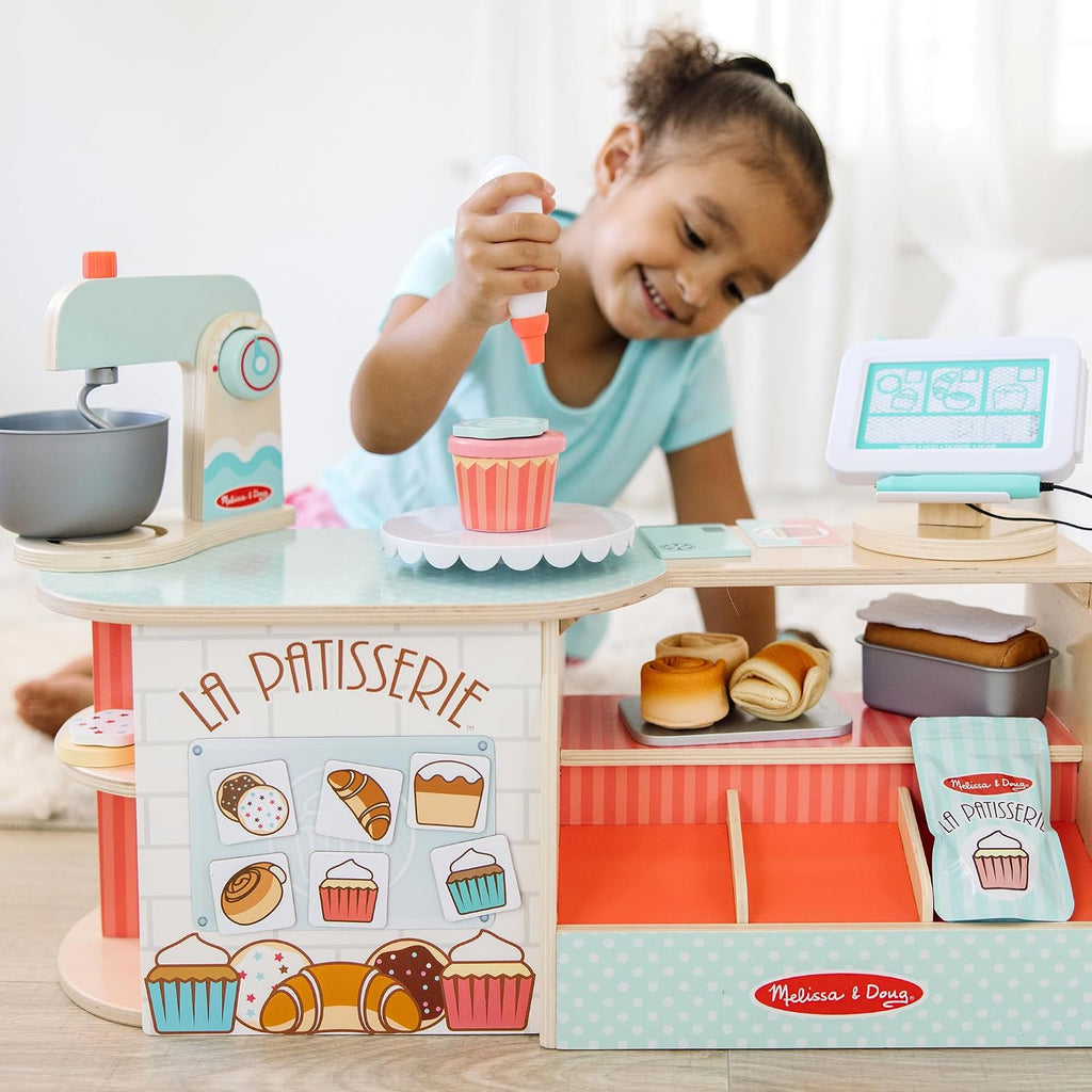 Melissa & Doug Panadería de madera La Patisserie (39 piezas) - Certificado FSC