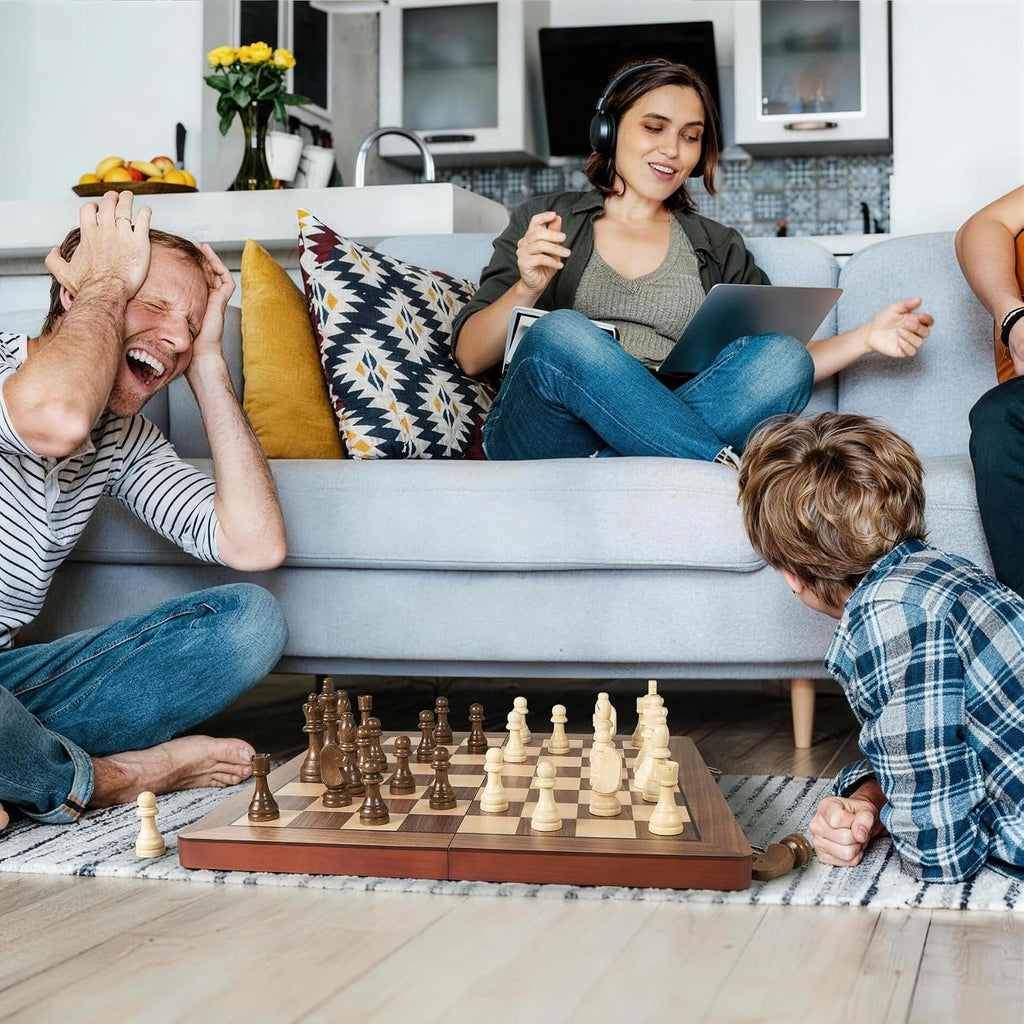 Juego de ajedrez magnético de madera de 17 pulgadas para adultos y niños, juegos de mesa de ajedrez con piezas magnéticas y reinas adicionales, juegos de ajedrez plegables portátiles grandes y únicos