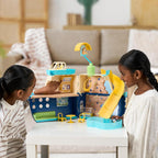 BLUEY Cruise Ship Playset con Slide, 15+ Accessories, 2 Figures
