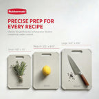 Rubbermaid Juego de tablas de cortar reversibles de fibra de trigo de 3 piezas, tablas de cortar para cocina, aptas para lavavajillas, esquinas antideslizantes, ligeras y fáciles de almacenar, tabla