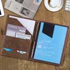Portafolio de cuero organizador profesional Padfolio - Carpeta de currículum con bolígrafo de lujo, elegante folio de documentos para bloc de escritura tamaño carta con soporte para tarjetas de visita, carteras para hombres y mujeres MOONSTER®