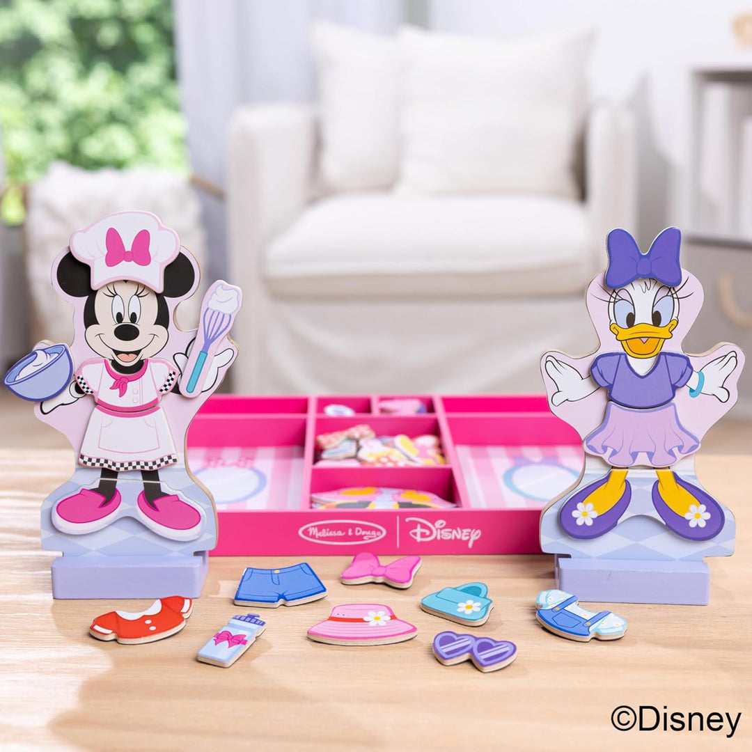Melissa Doug Disney Minnie Mouse y Daisy Duck Vestidor