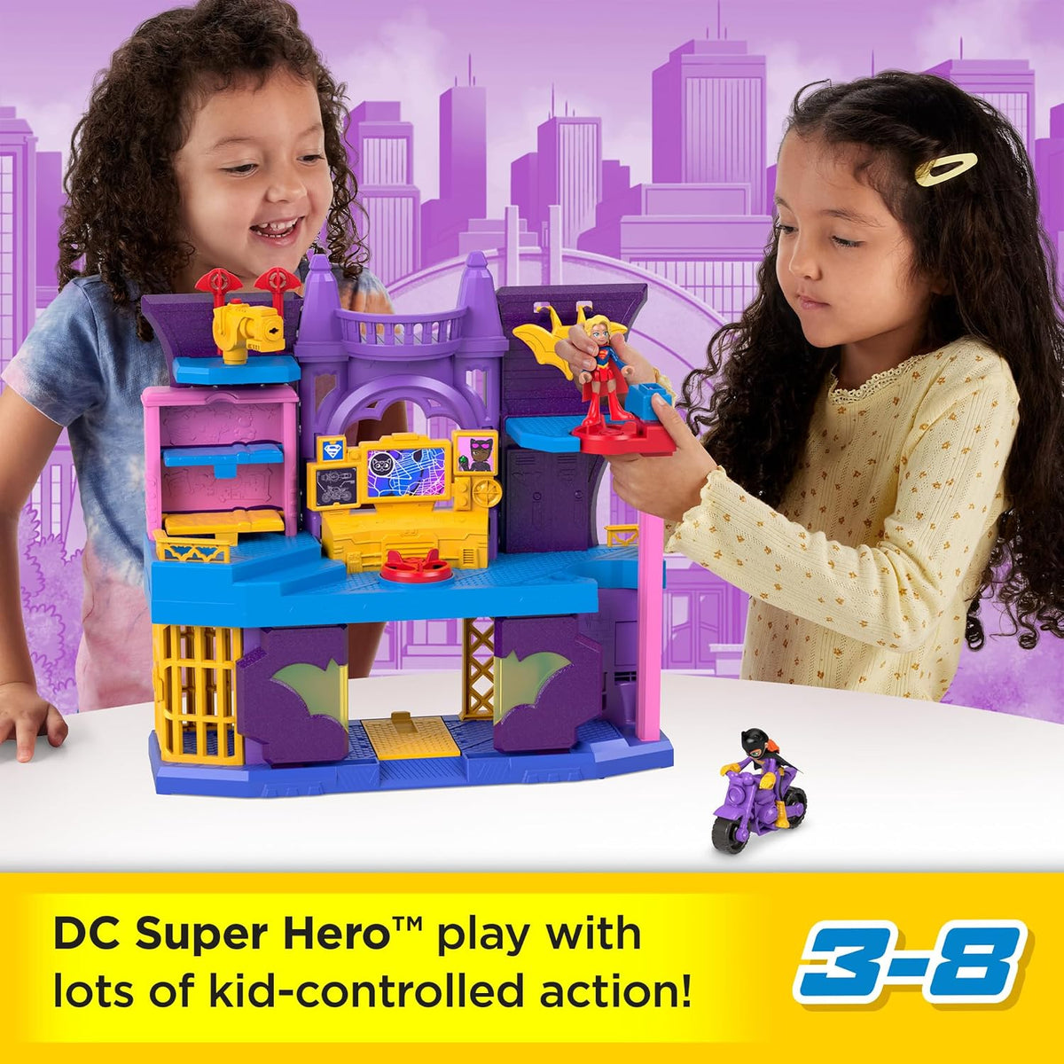 Set de juego de Super Amigos DC figuras de acción de Batichica y escondite de Fisher-Price Imaginext con 2 figuras y 5 accesorios para juego de rol para niños de 3+ años