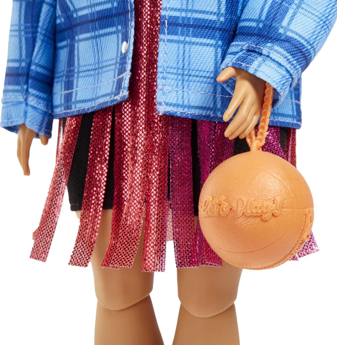 Muñeca Barbie Extra y accesorios con pelo rosa engarzado y rizado e...