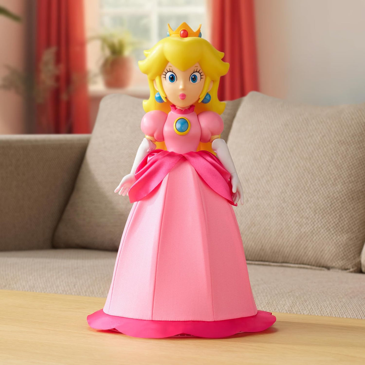 Super Mario Yours Truly, Princess Peach Figura de acción coleccionable de muñeca mide aproximadamente 12 pulgadas de alto, con 6 puntos de articulación, más de 25 citas de videojuegos, sonidos y