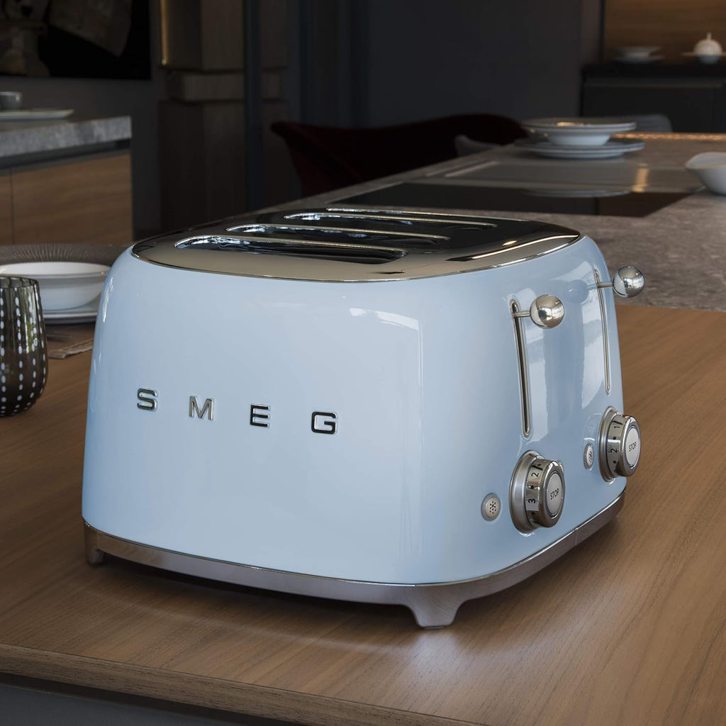 SMEG Tostadora TSF03 de 4 rebanadas, tostadora retro de acero inoxidable con ranuras anchas para bagels, 6 niveles de tostado, funciones de bagel de recalentamiento de descongelación, controles duales