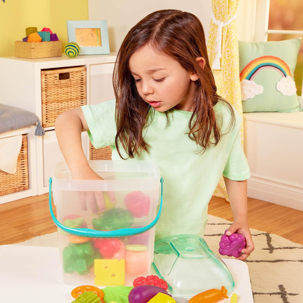 B. toys Juego de comida con libro, juego de comida de 32 piezas