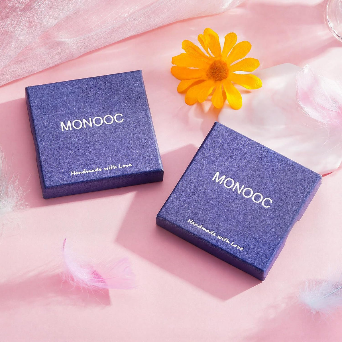 MONOOC Regalos para el día de la madre: regalos de unicornio de girasol para niños y niñas, chapado en oro de 14 quilates, collar de unicornio con inicial de circonita cúbica, collar de letras de