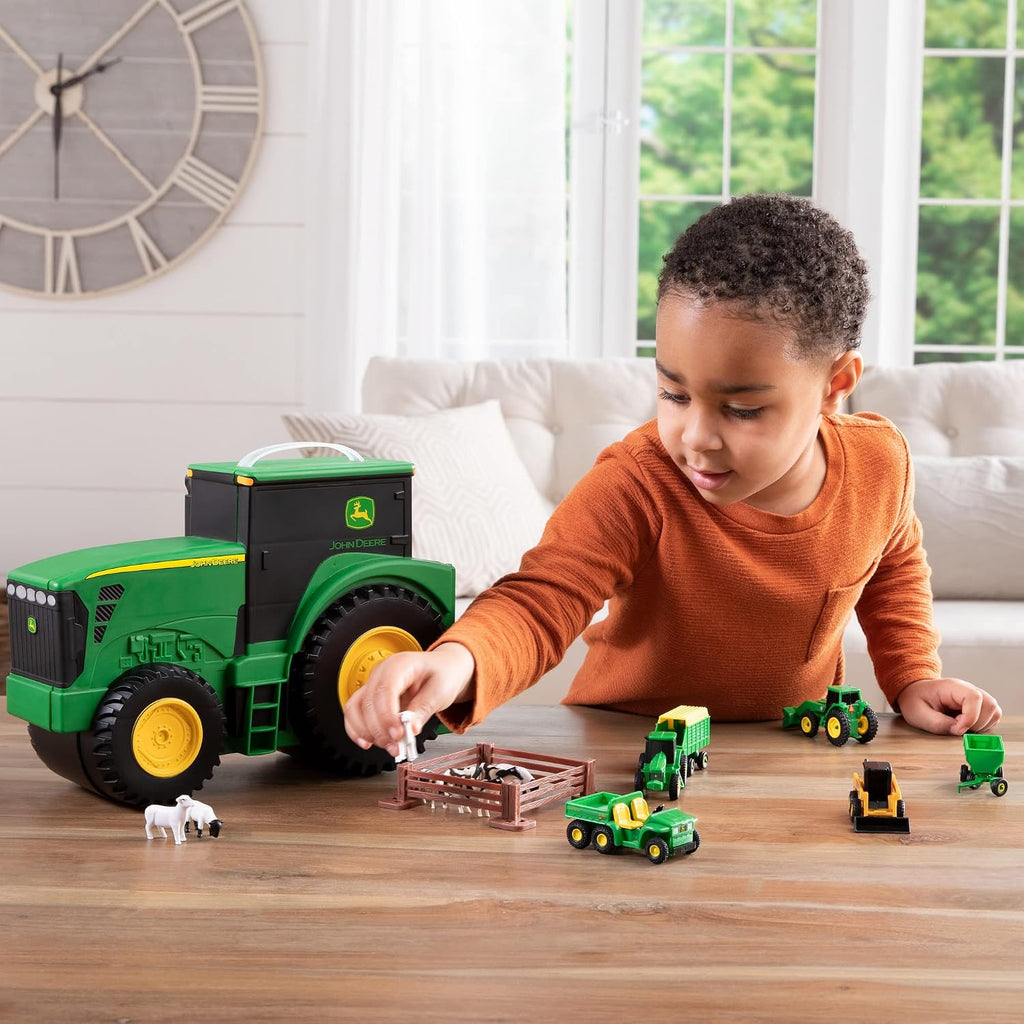 TOMY John Deere Tractor Toys - Juego económico y funda de transporte