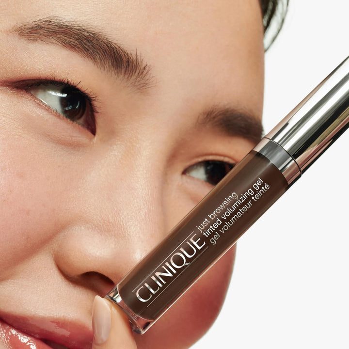 Clinique Just Browsing Gel voluminizador tintado | Impermeable + a...