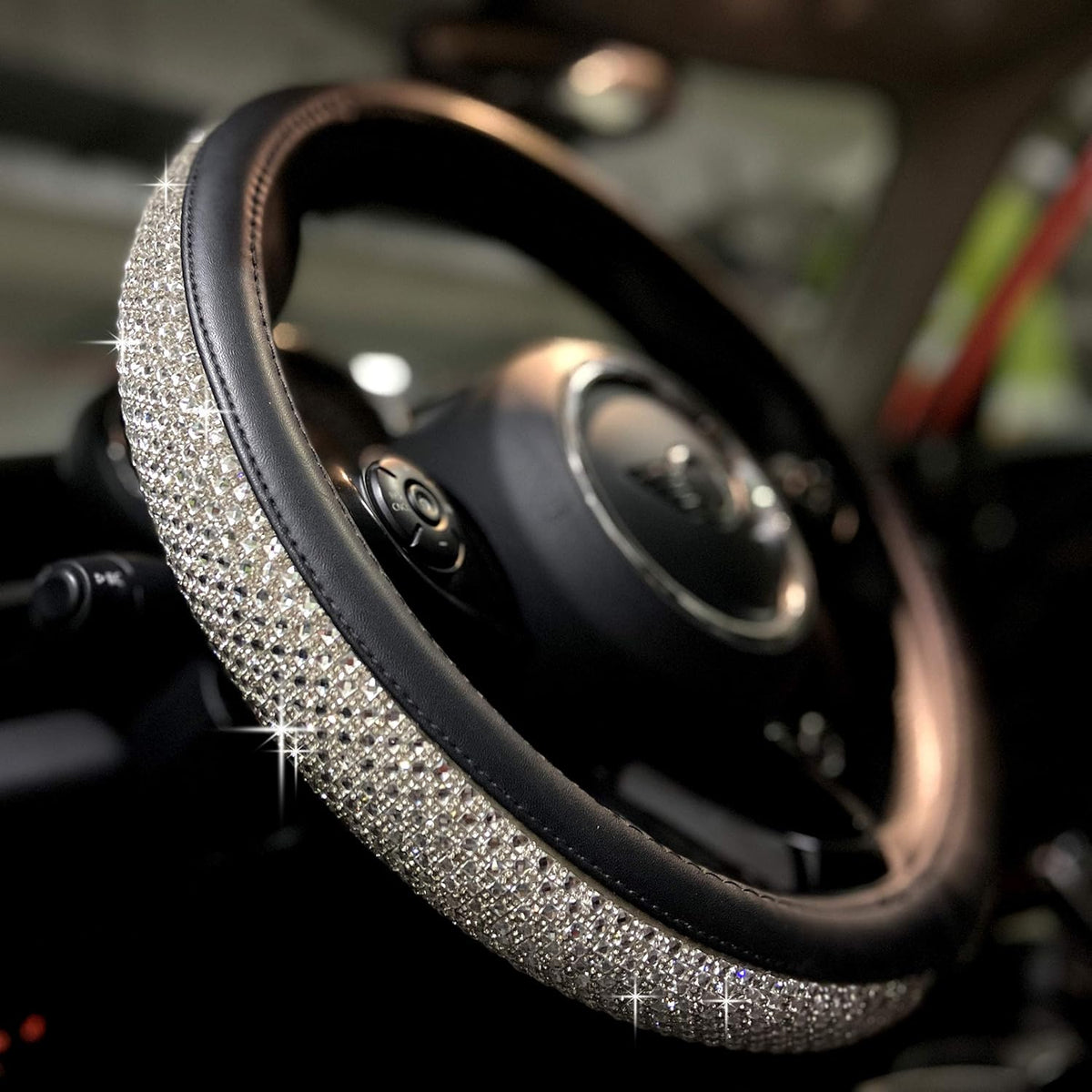 PINCTROT Bling Bling - Funda para volante cómoda con diamantes de imitación de cristal gigante, piel de diamante antideslizante, universal de 15 pulgadas (plata)