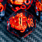 ARUOHHA DND - Juego de dados de resina con ojos de gacela, núcleo líquido y llamas, juego de dados RPG de bordes afilados con caja de regalo, juego de dados poliédricos D y D compatibles con el juego