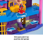 Set de juego de Super Amigos DC figuras de acción de Batichica y escondite de Fisher-Price Imaginext con 2 figuras y 5 accesorios para juego de rol para niños de 3+ años