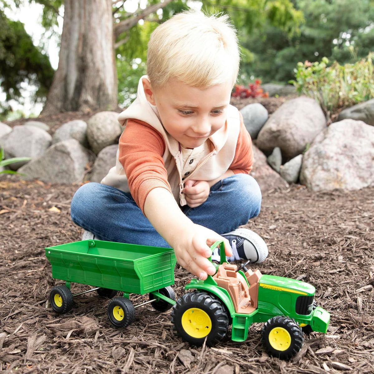 TOMY John Deere Kids Tractor Toy con Flarebox Wagon Set - 8 Inches
