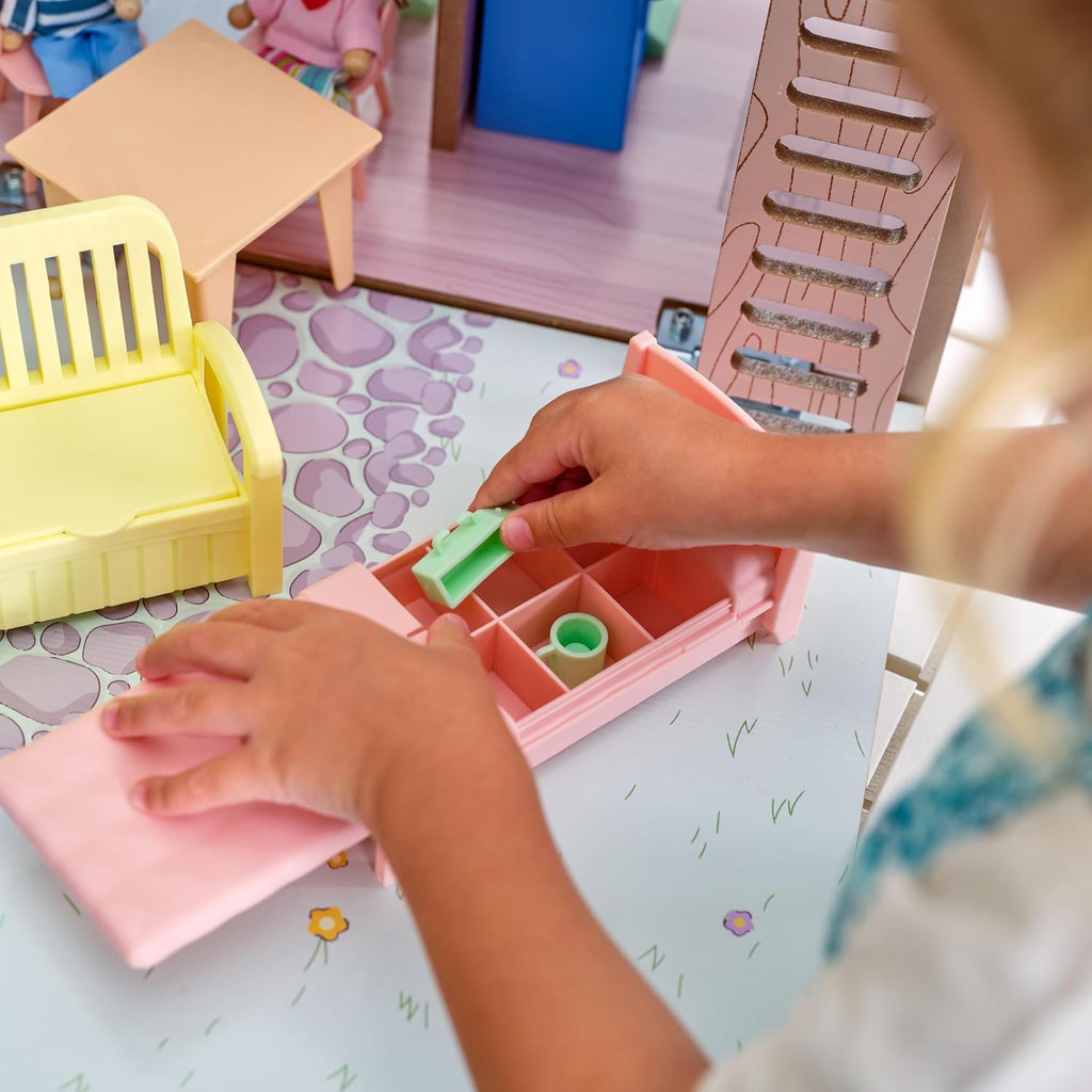 KidKraft Play & Store Cottage - Casa de muñecas de madera con 36 accesorios